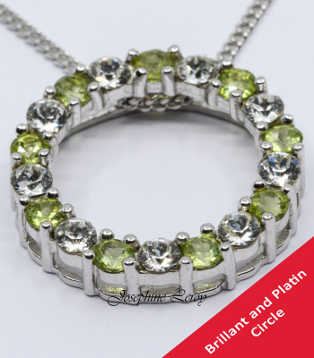 Platin Brillant und Peridot Circle Schmuckanhänger